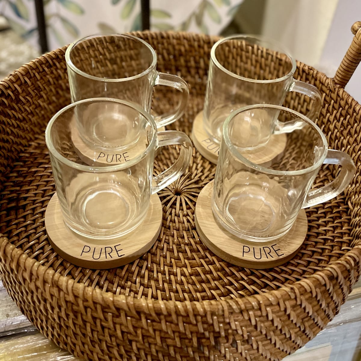 Set 4 Tazas y platos Pure1