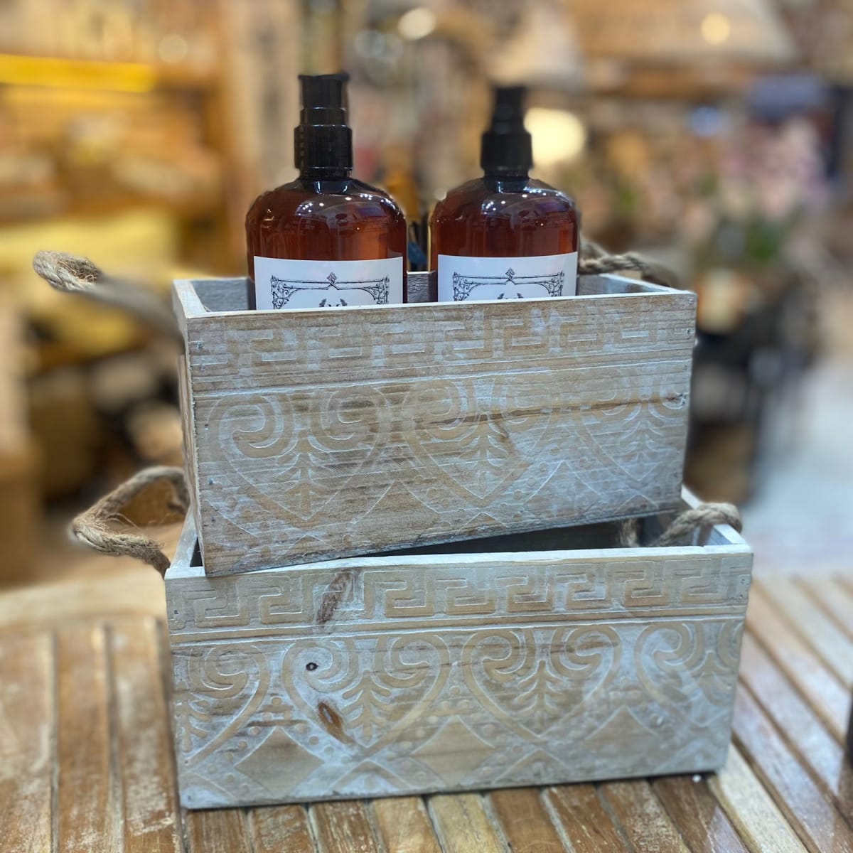 Caja White1