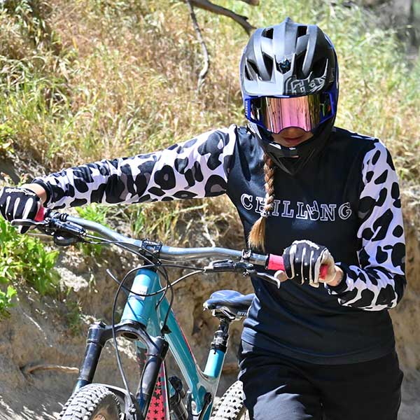 Tricota Chilling Print Blanco/Negro Mujer4