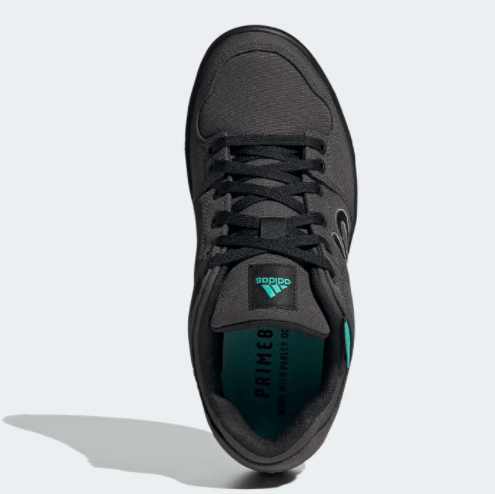 Zapatilla Fiveten Primeblue Gris, Hombre2