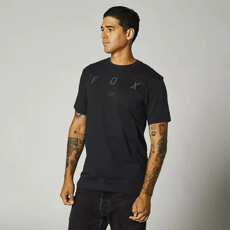 Polera Fox Lifestyle Manga Corta Parallax SS Negro Hombre1