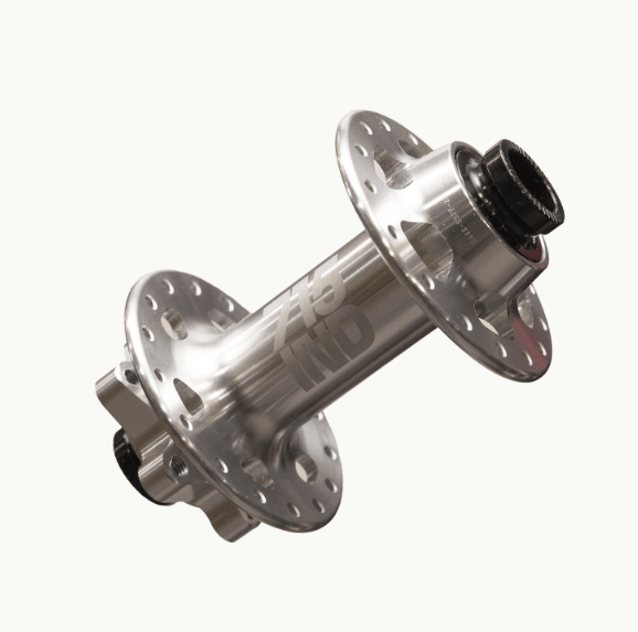 Maza Delantera 715IND 15x110mm Plata1