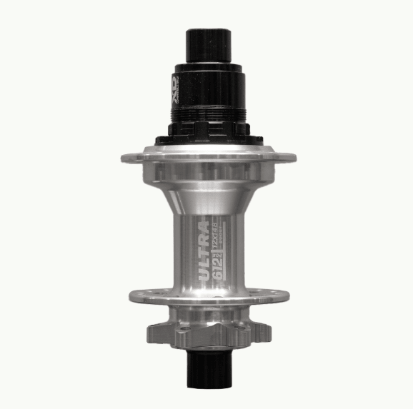 Maza Trasera 715IND ULTRA 12x148mm 32H PLATA2