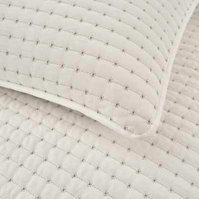 Cubrecama Arena OffWhite Gris