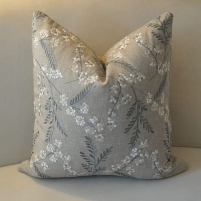 Funda de Cojín Blossom Gris