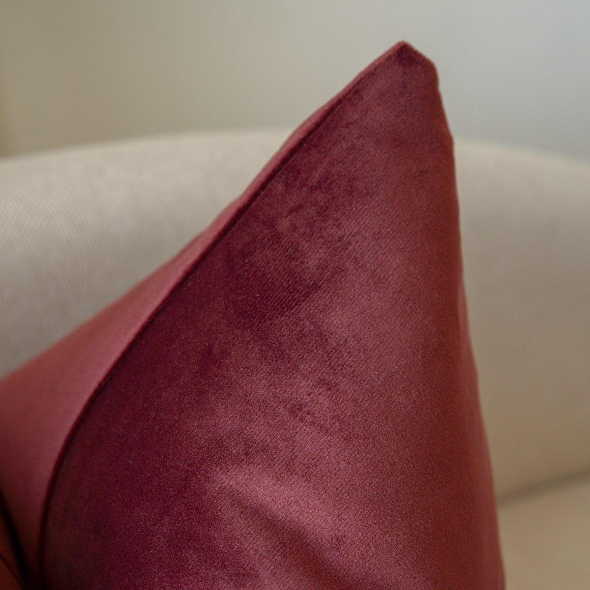 Funda de Cojín Terciopelo Vino5
