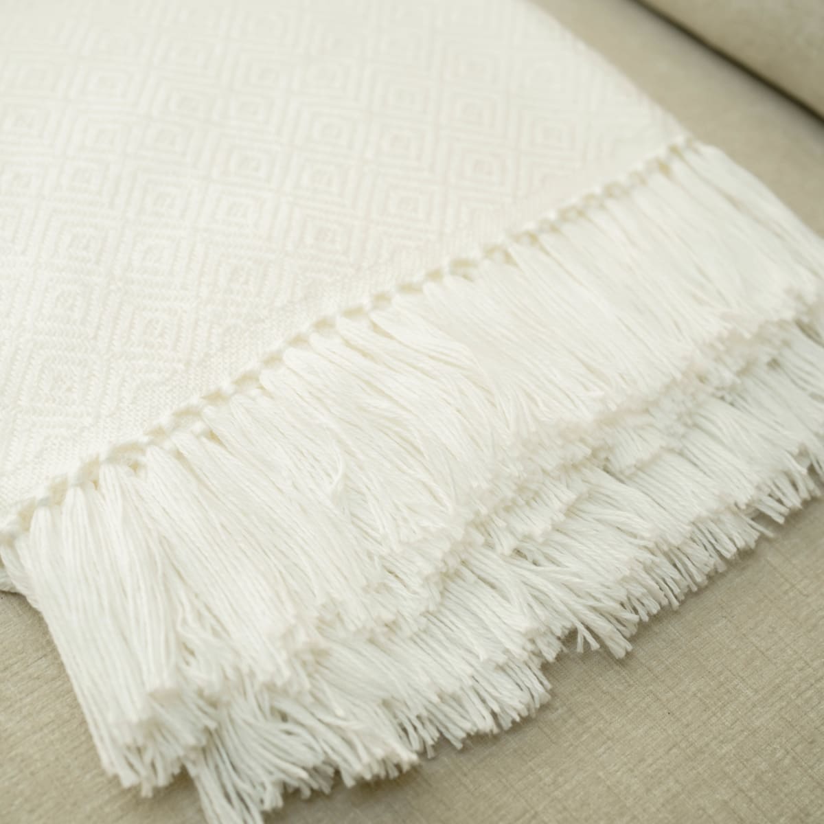 Manta Rombos Ivory2