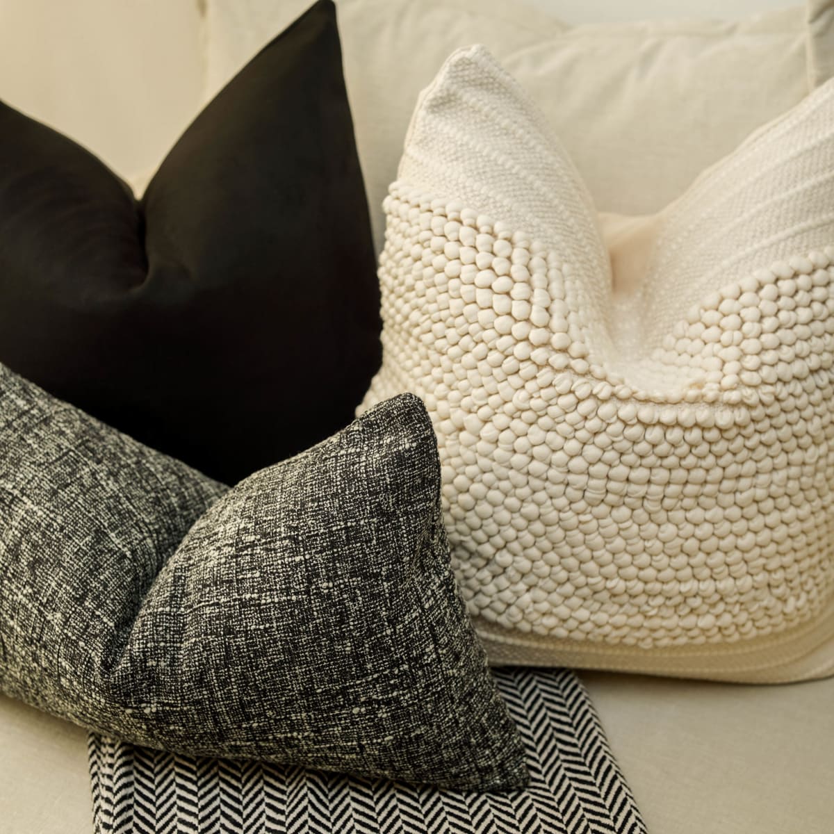 Funda de Cojín Camila Negro Rectangular3