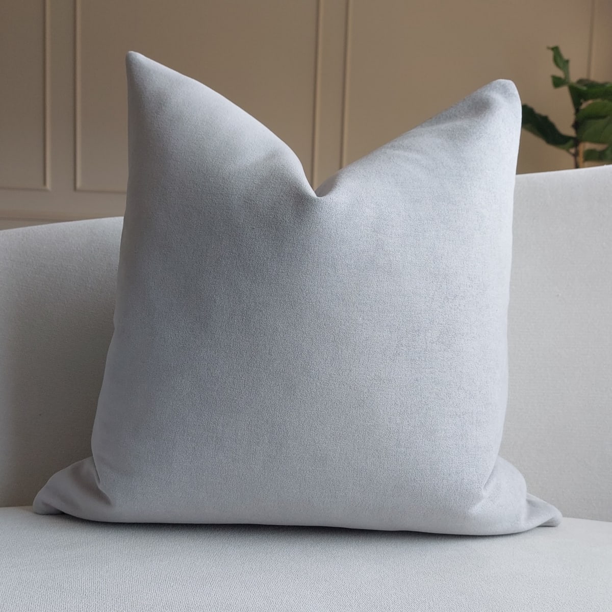 Funda de Cojín Isa Gris1