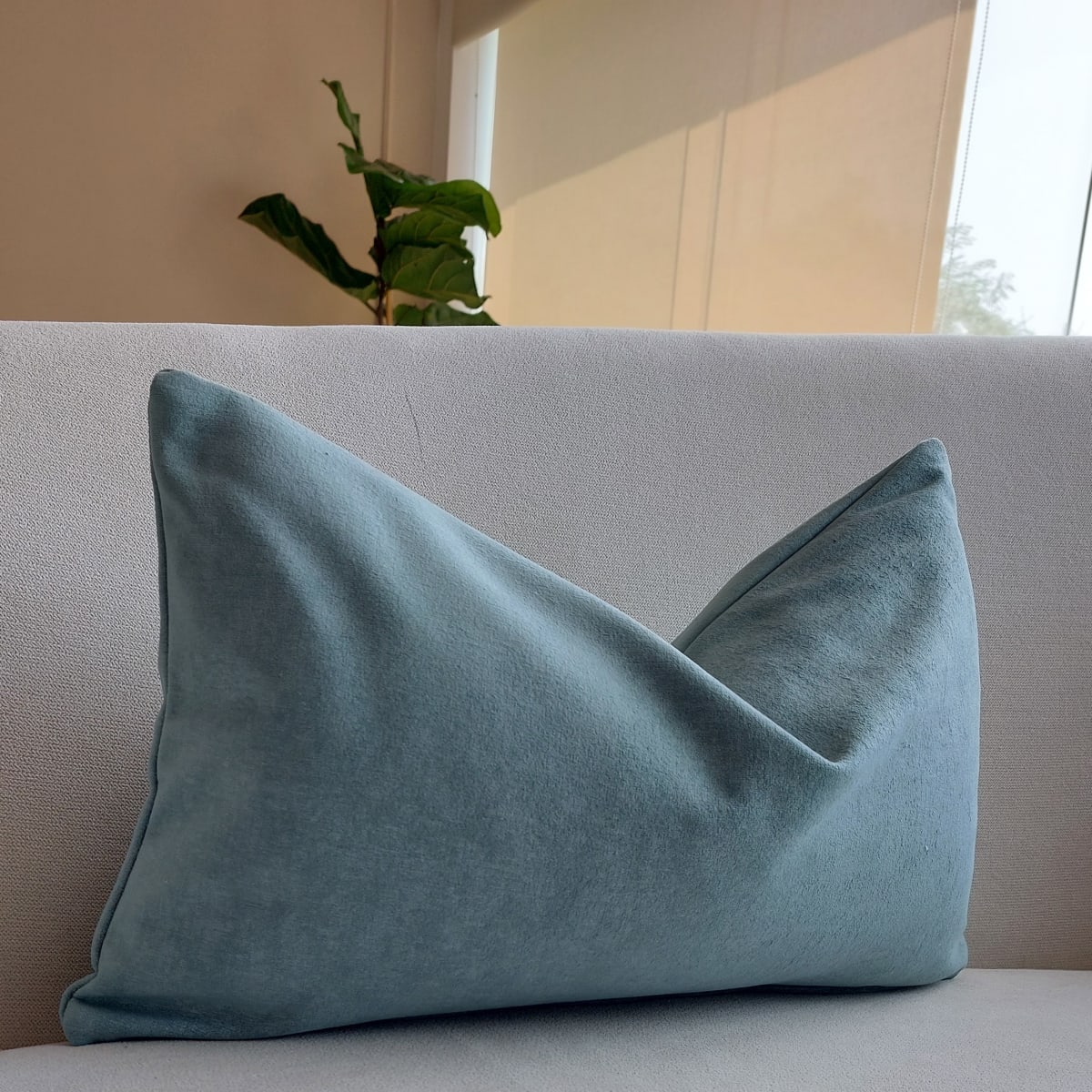 Funda de Cojín Isa Celeste rectangular2