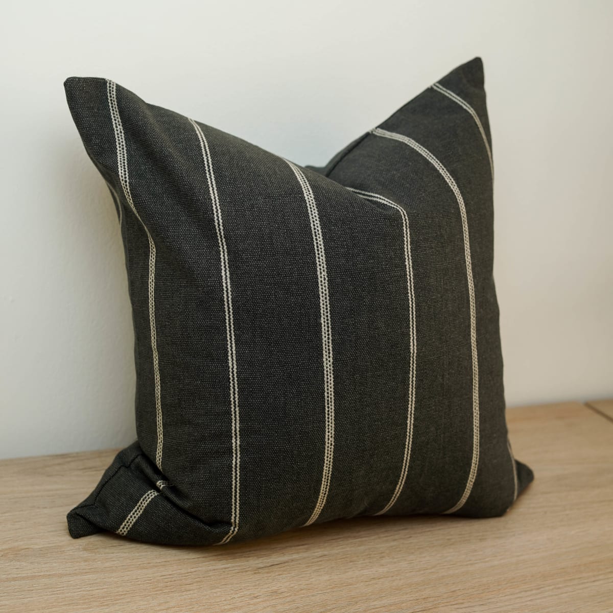 Funda de Cojín Natural Black5