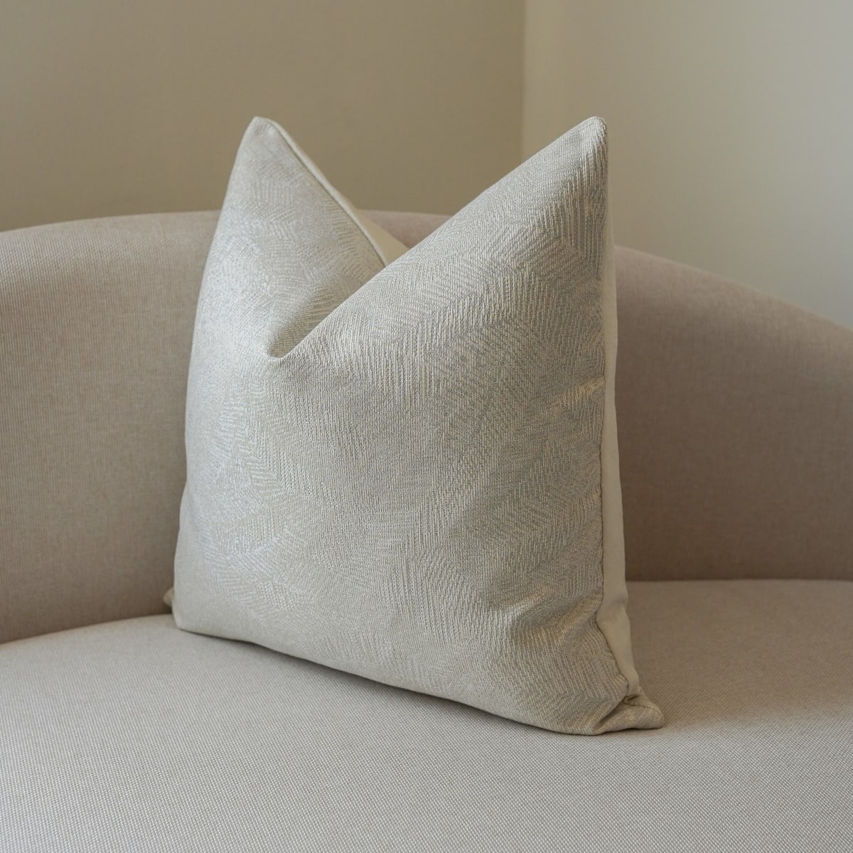 Funda de Cojin Hojas Satin5