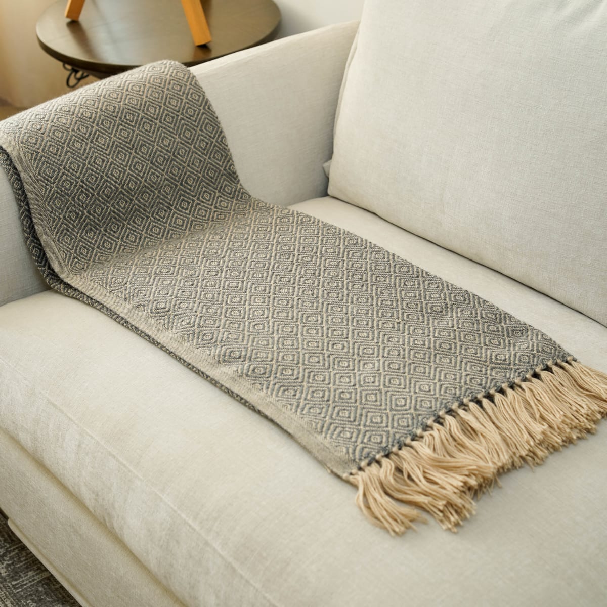 Manta Rombos CharcoalBrown2