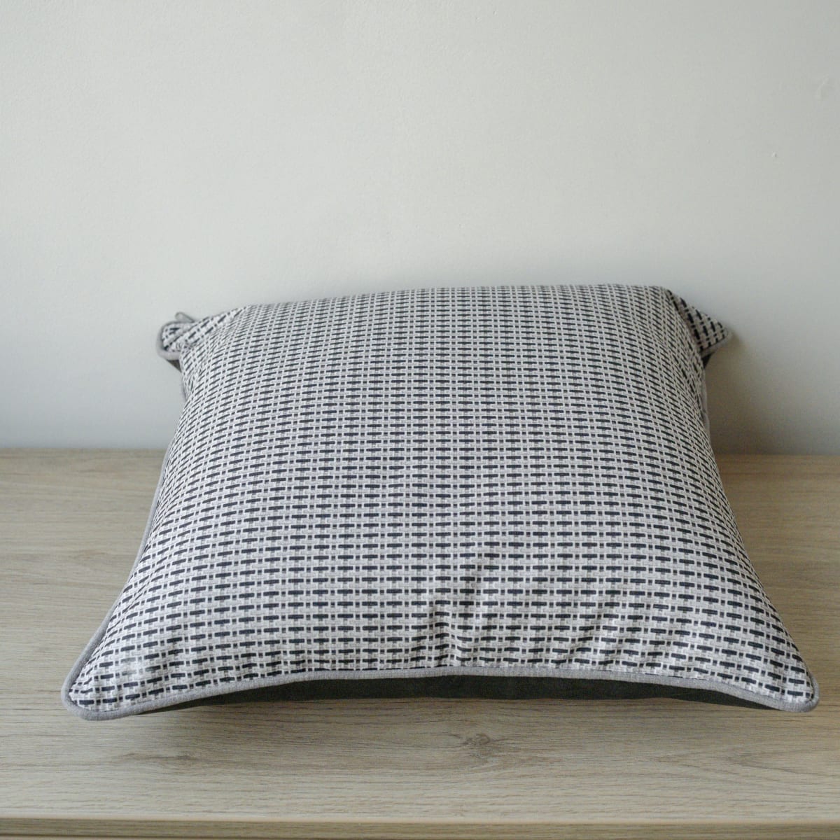 Funda de Cojín Elisa Charcoal9