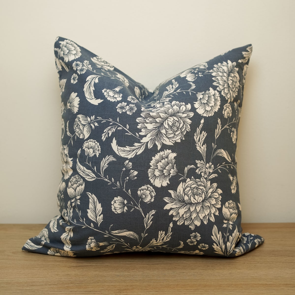 Funda de Cojin Flores Azules2