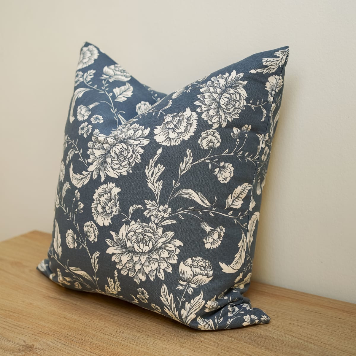 Funda de Cojin Flores Azules4