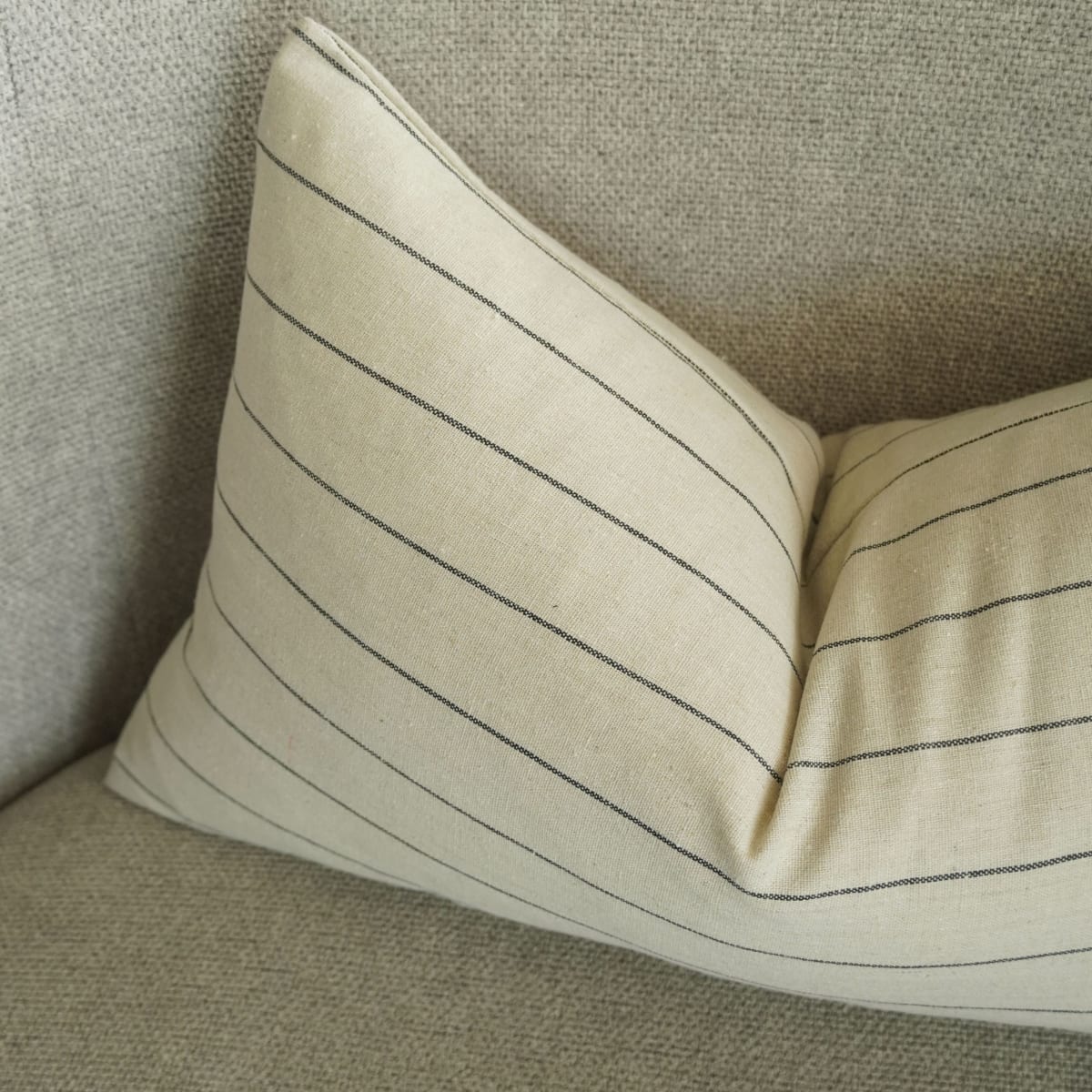 Funda de Cojín Amanda Black Rectangular2