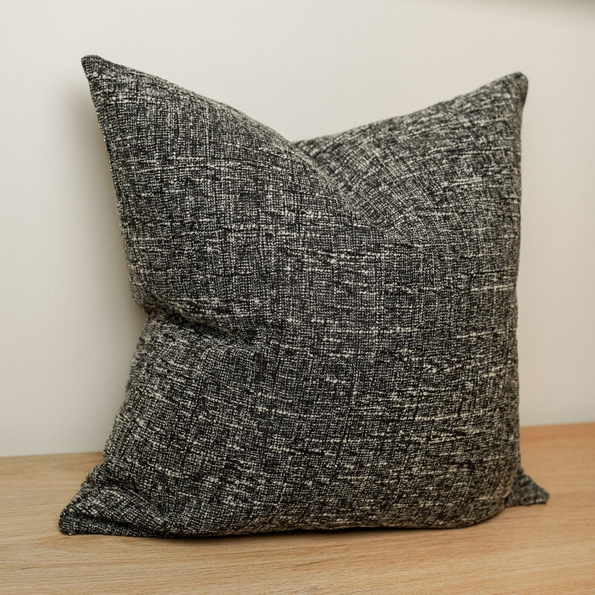 Funda de Cojín Camila Negro10