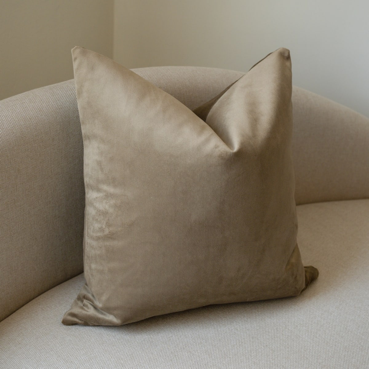 Funda de Cojin Terciopelo Bronce3