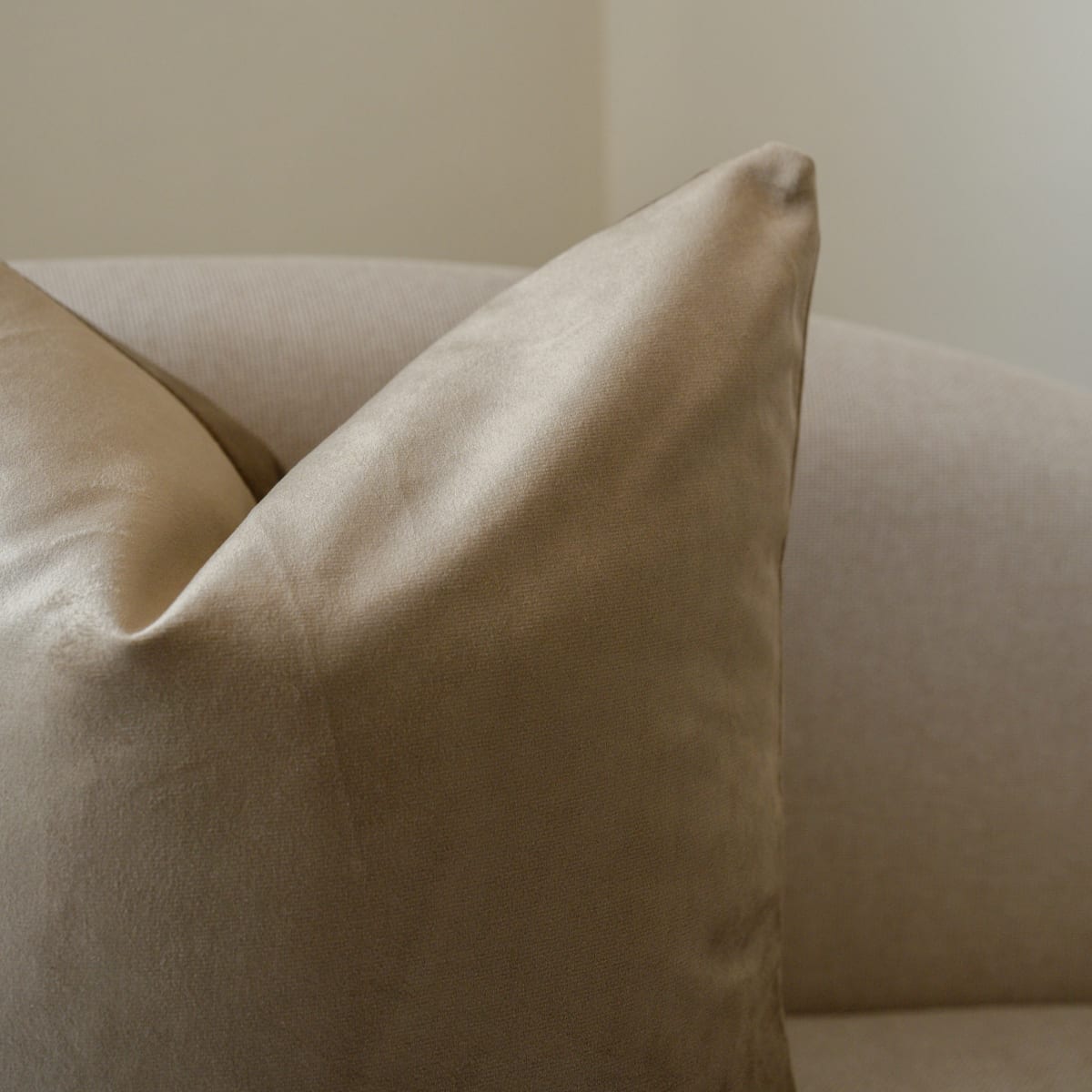 Funda de Cojin Terciopelo Bronce4