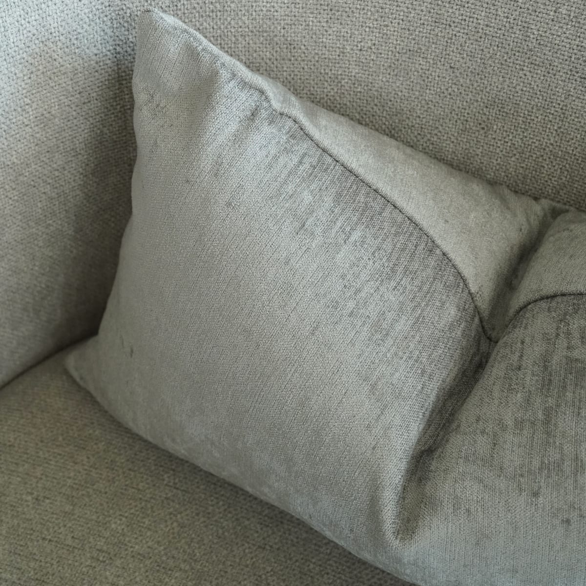 Funda de Cojin Ashley Gris Rectangular2