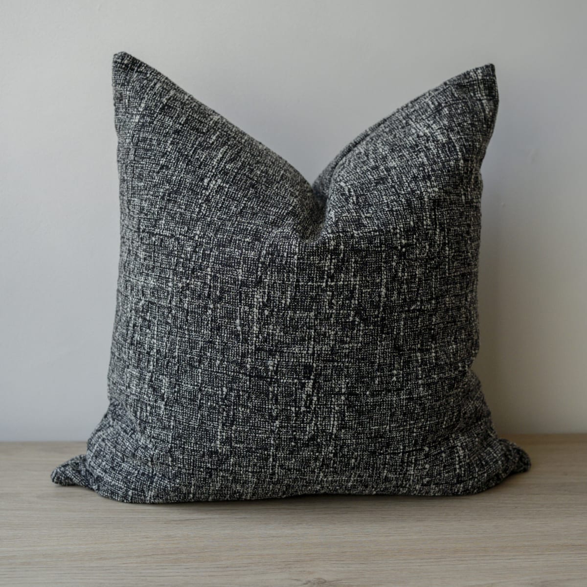 Funda de Cojín Camila Negro3