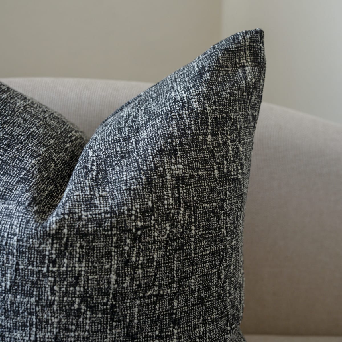 Funda de Cojín Camila Negro7