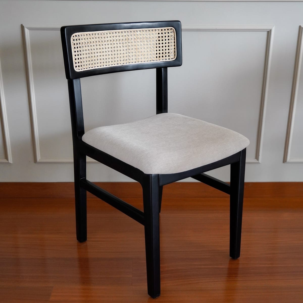 Sillas Esterilla Negra1