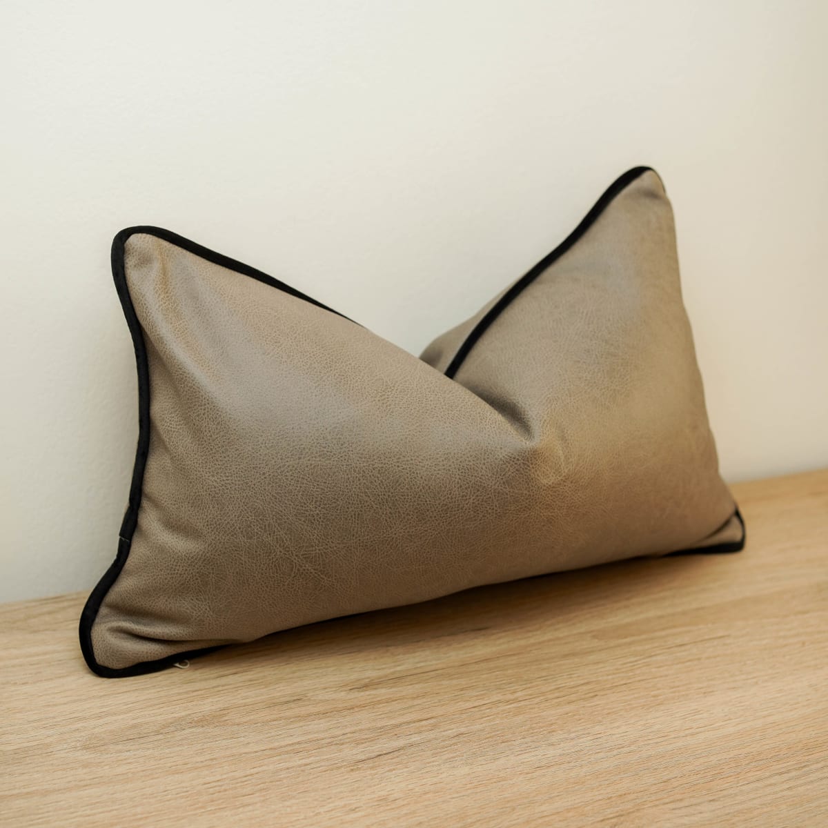 Funda de Cojin Luther Grey Rectangular3