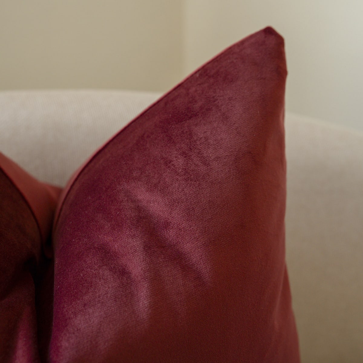 Funda de Cojín Terciopelo Vino3