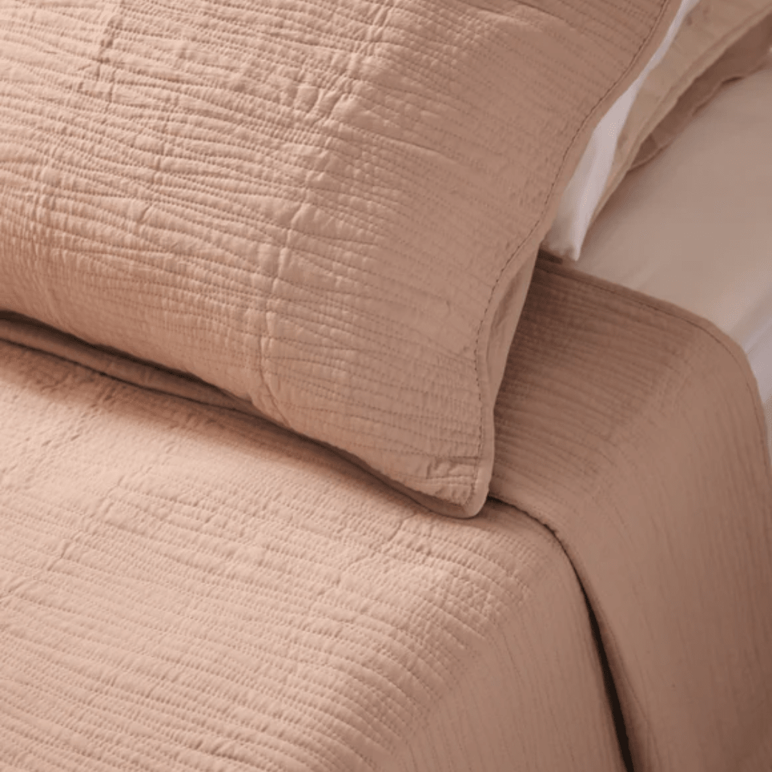 Cubrecama Oasis Rosa1