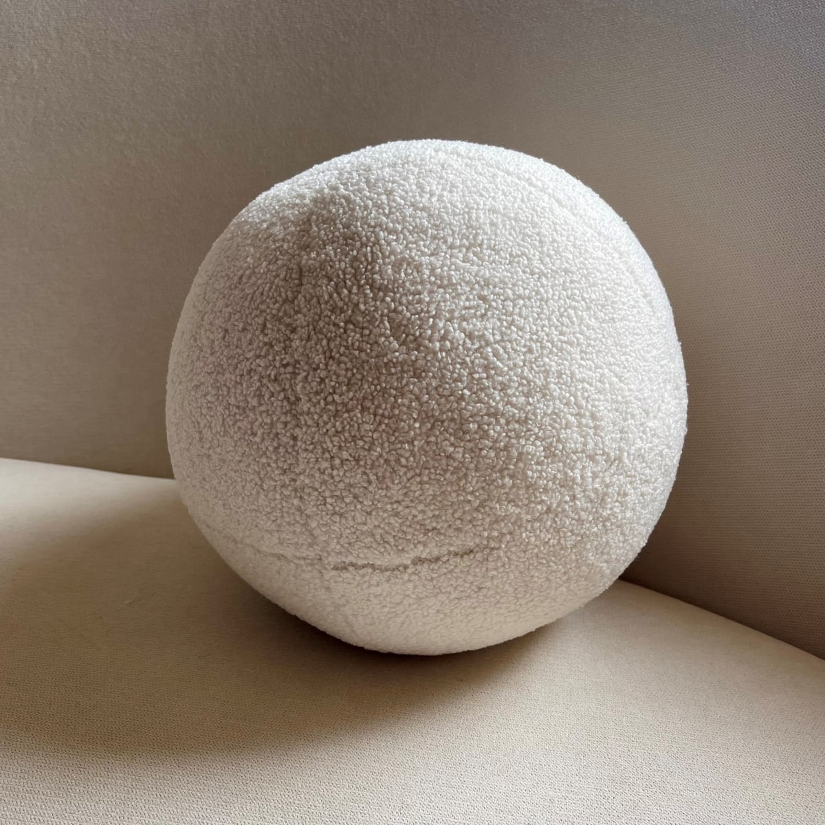 Cojín Esfera2