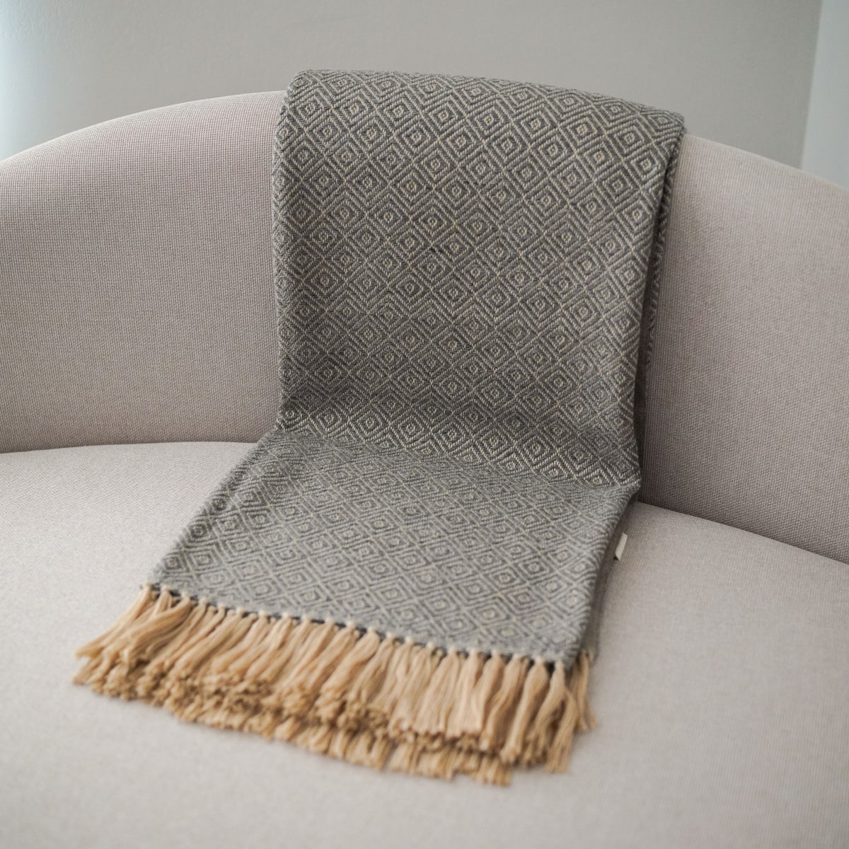 Manta Rombos CharcoalBrown5