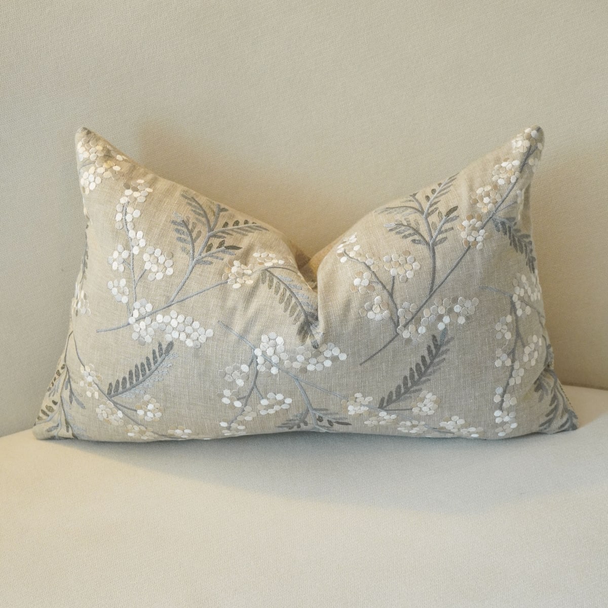 Funda de Cojín Blossom Gris Rectangular1