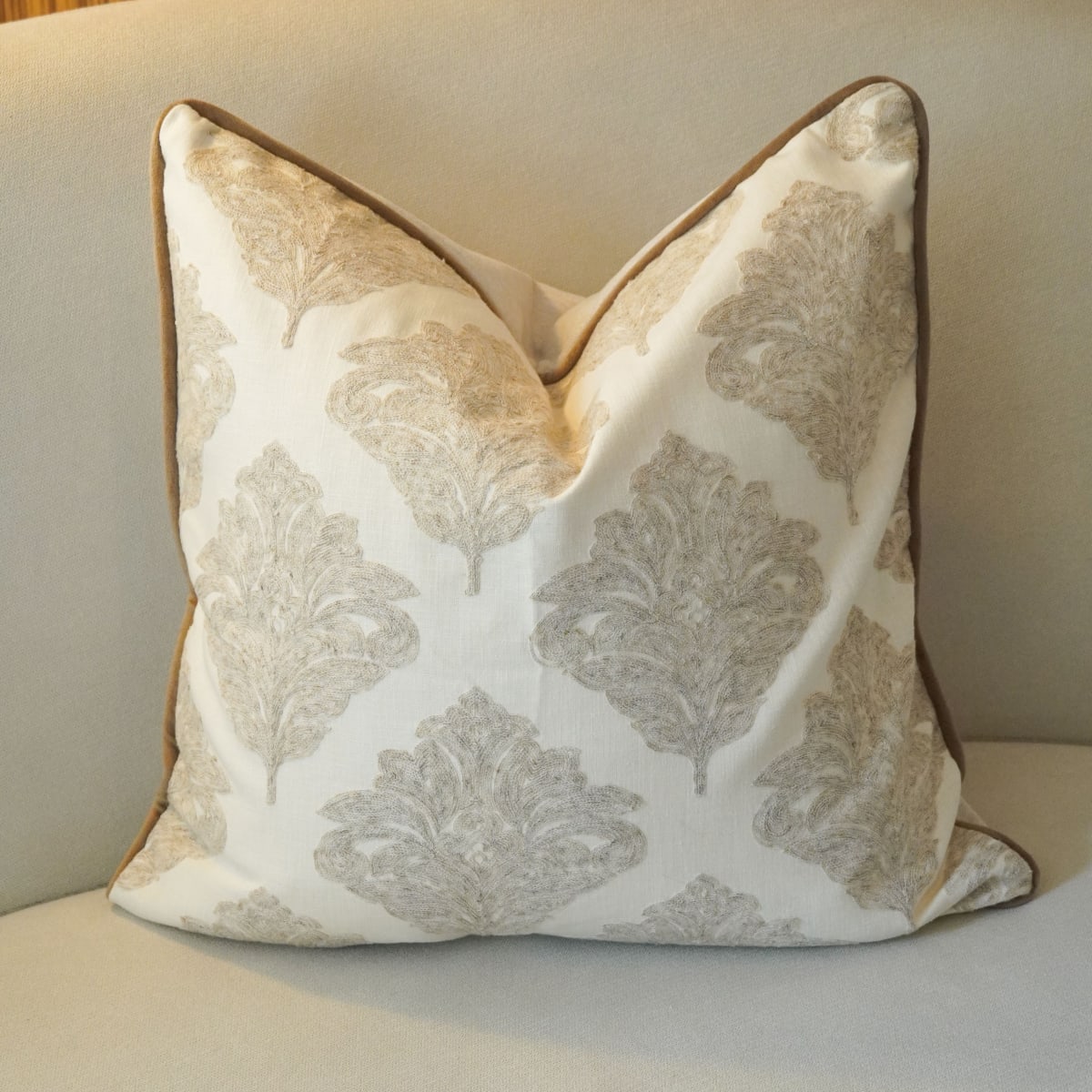 Funda de Cojín Medallón Perla1