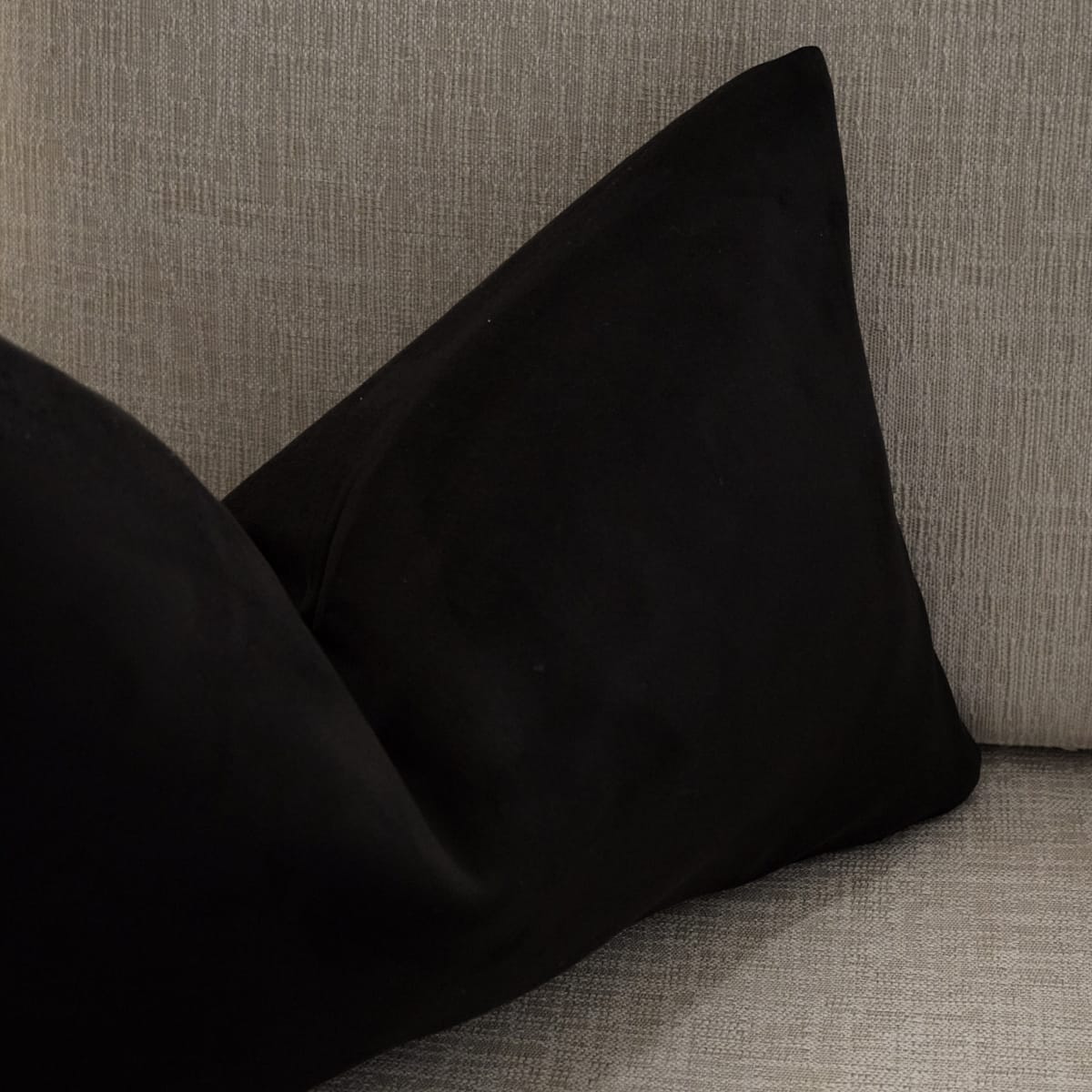 Funda de Cojín Marian Negro Rectangular1