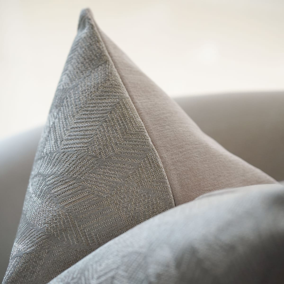 Funda de Cojin Hojas Satin3