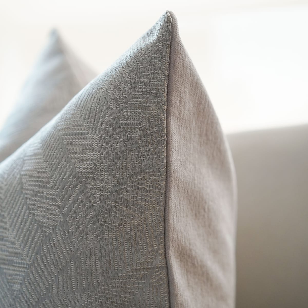 Funda de Cojin Hojas Satin4