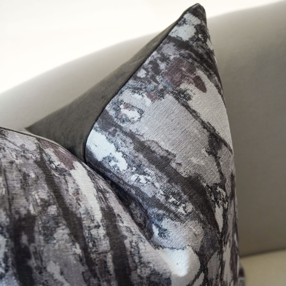 Funda de Cojín Scale Gris2