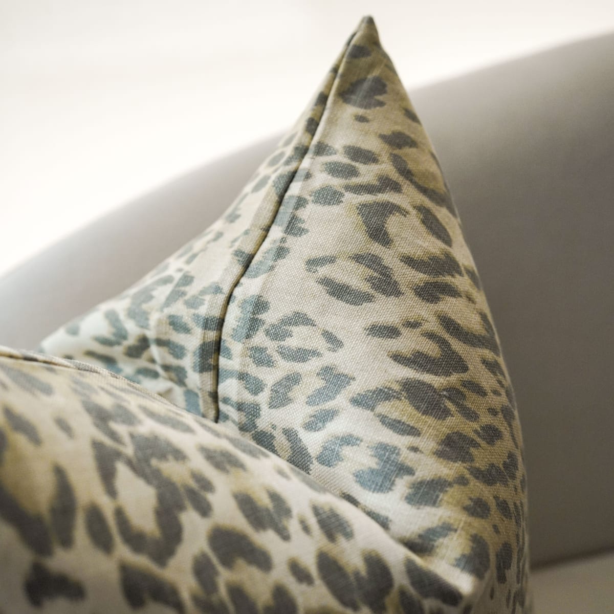 Funda de Cojín Neutral Leopard3
