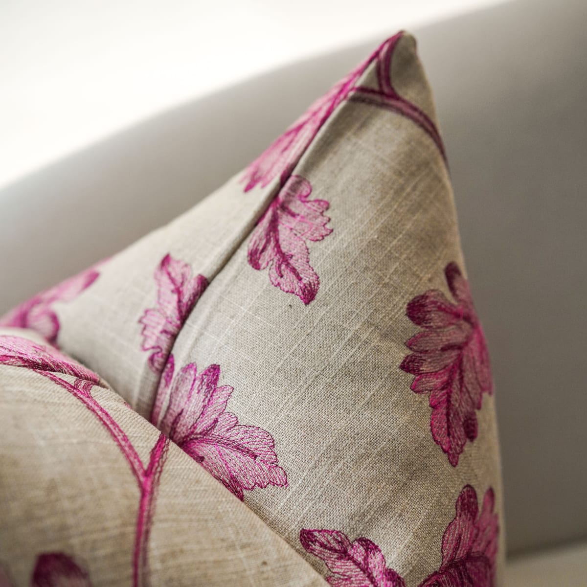 Funda de Cojín Bordado Flores Valentino2