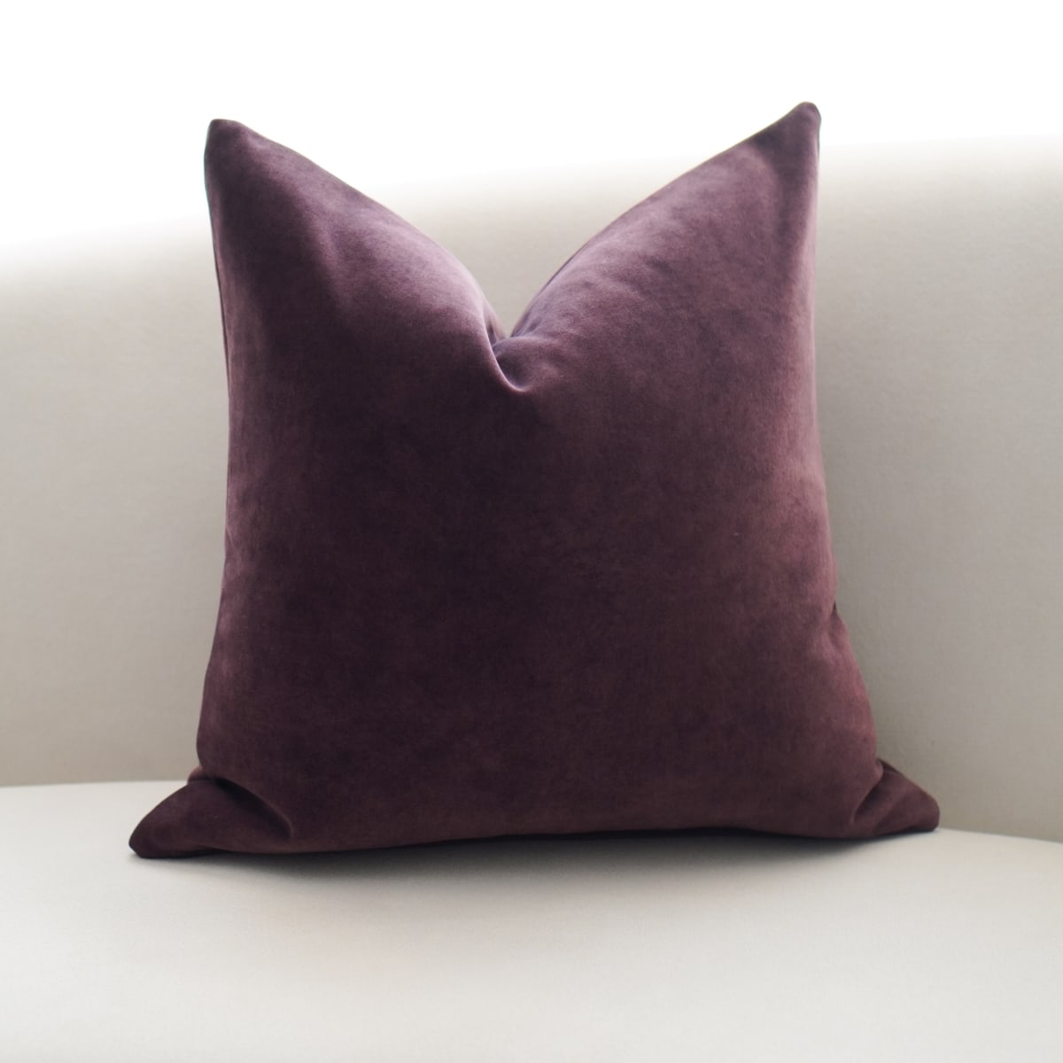 Funda de Cojín Terciopelo Uva1