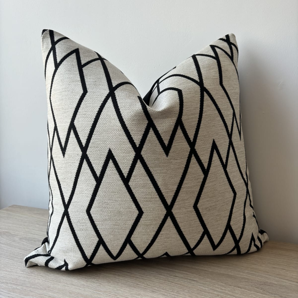 Funda de Cojín Rombos Negro1