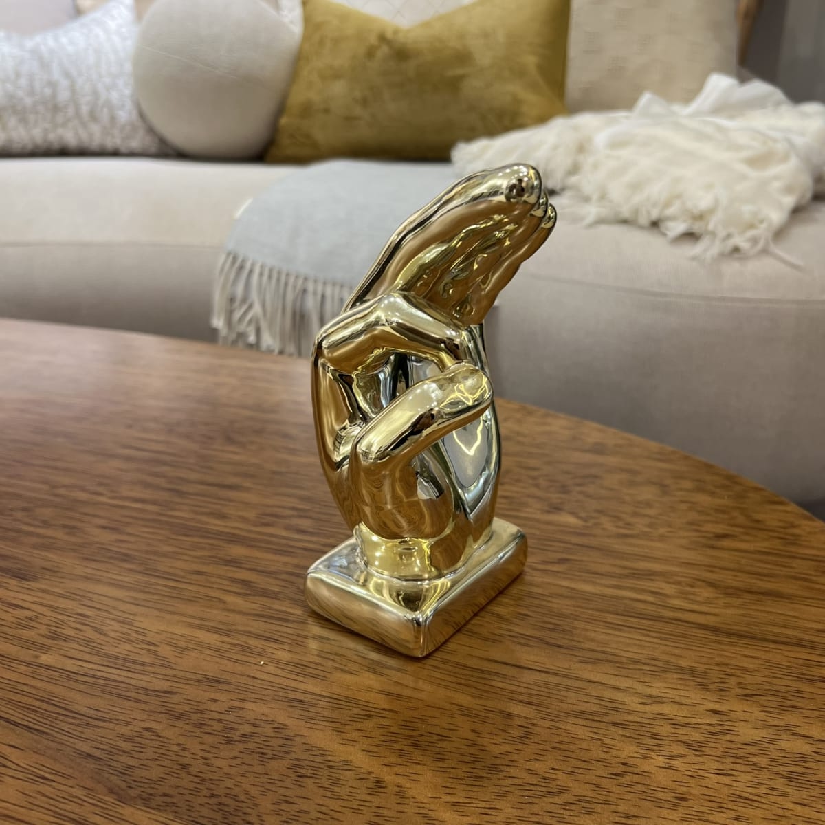 Mano de Oro4