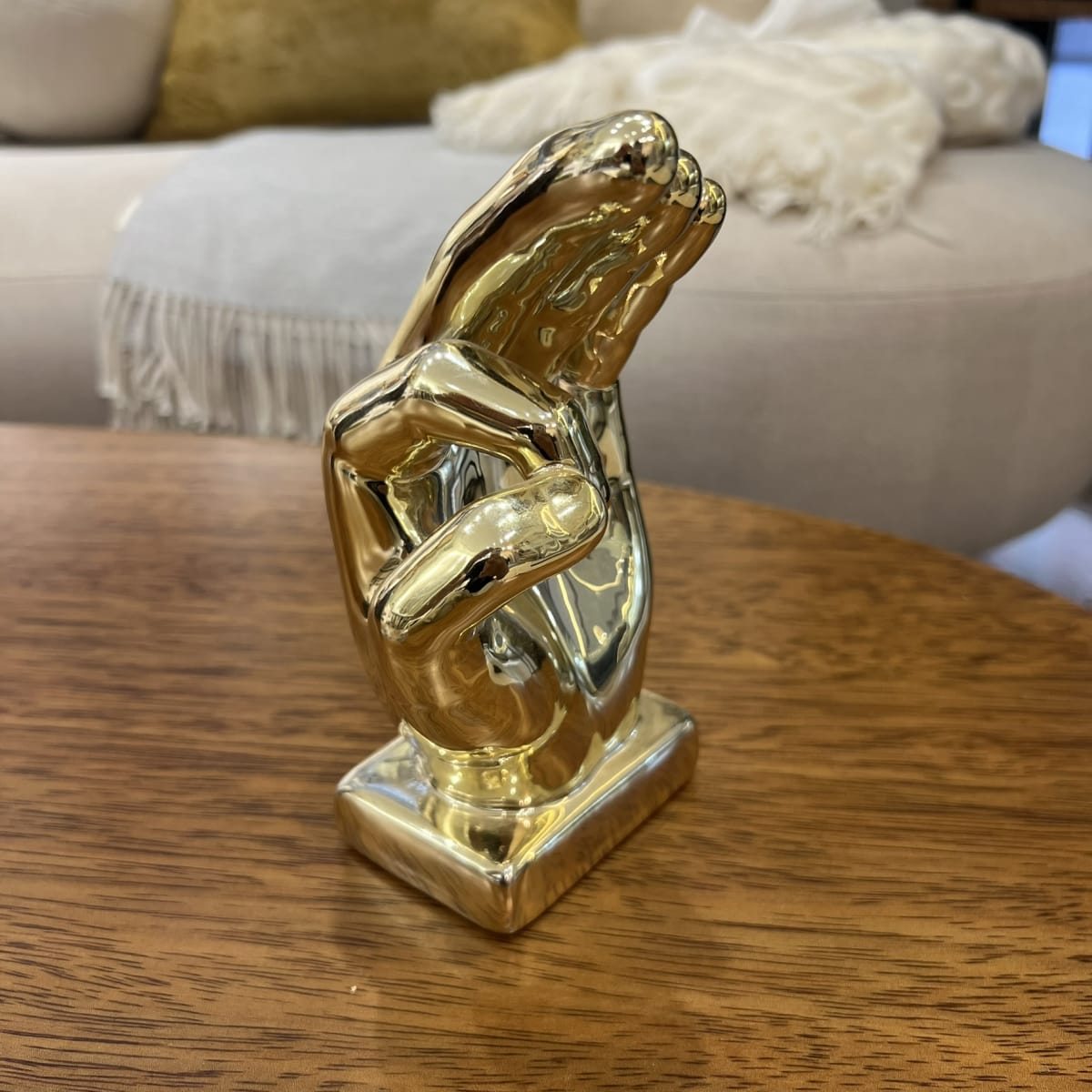 Mano de Oro1