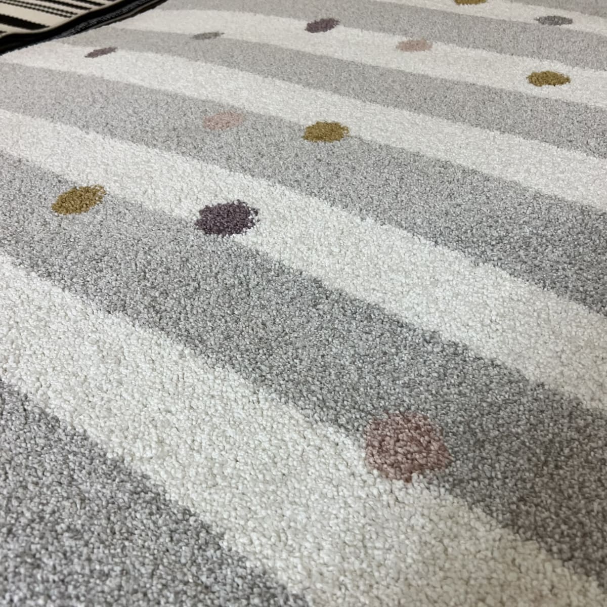 Alfombra Color Dots 135x1904