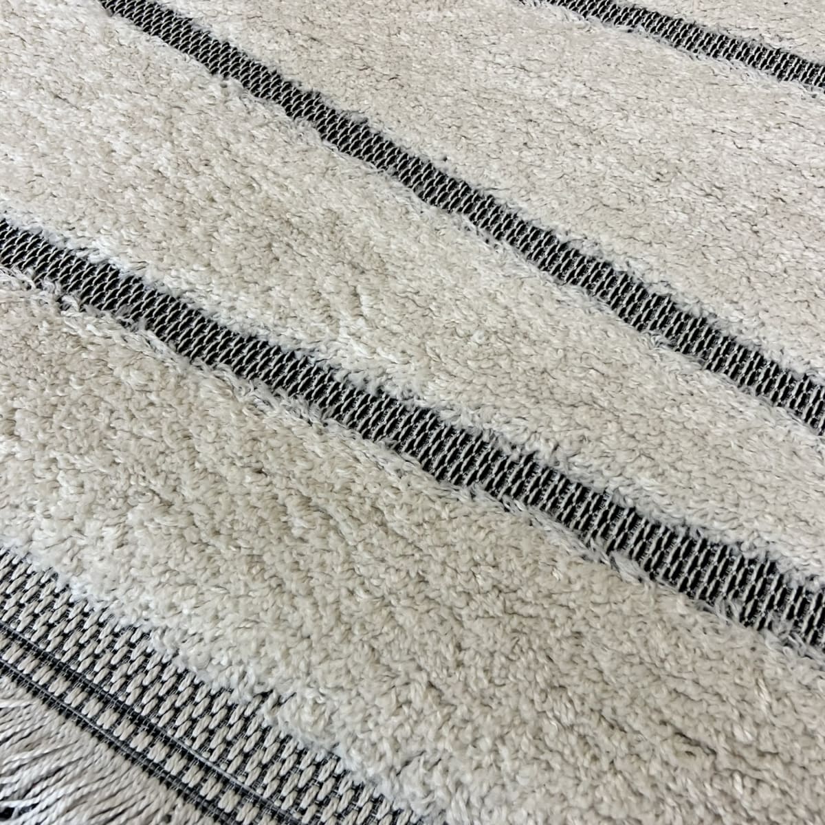 Alfombra Natural Líneas Black 2303