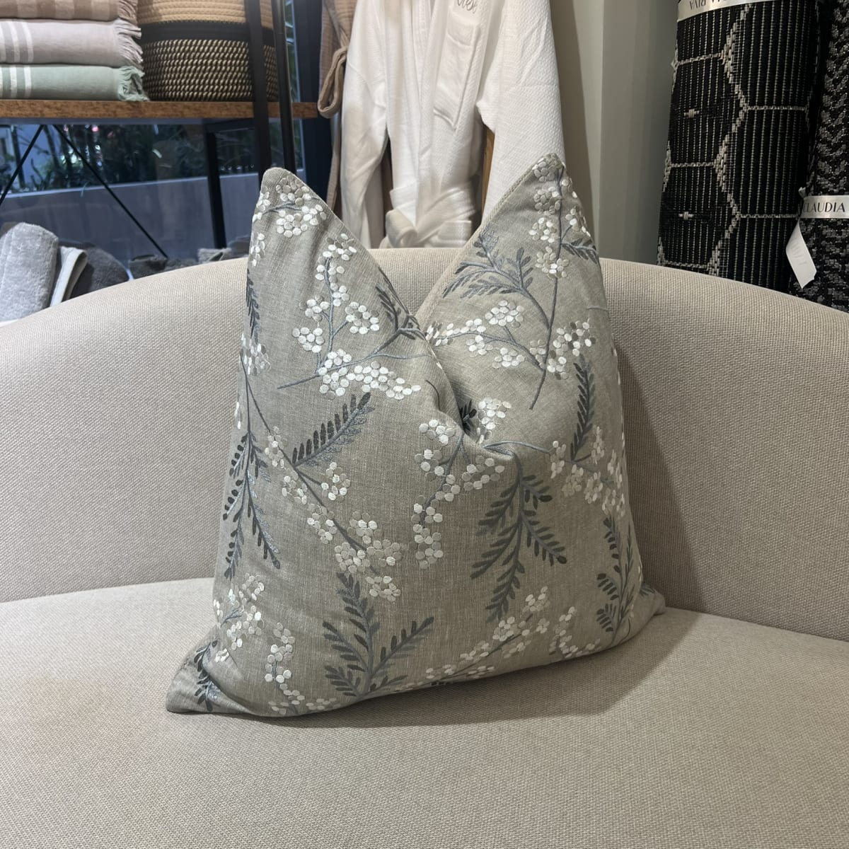 Funda de Cojín Blossom Gris5