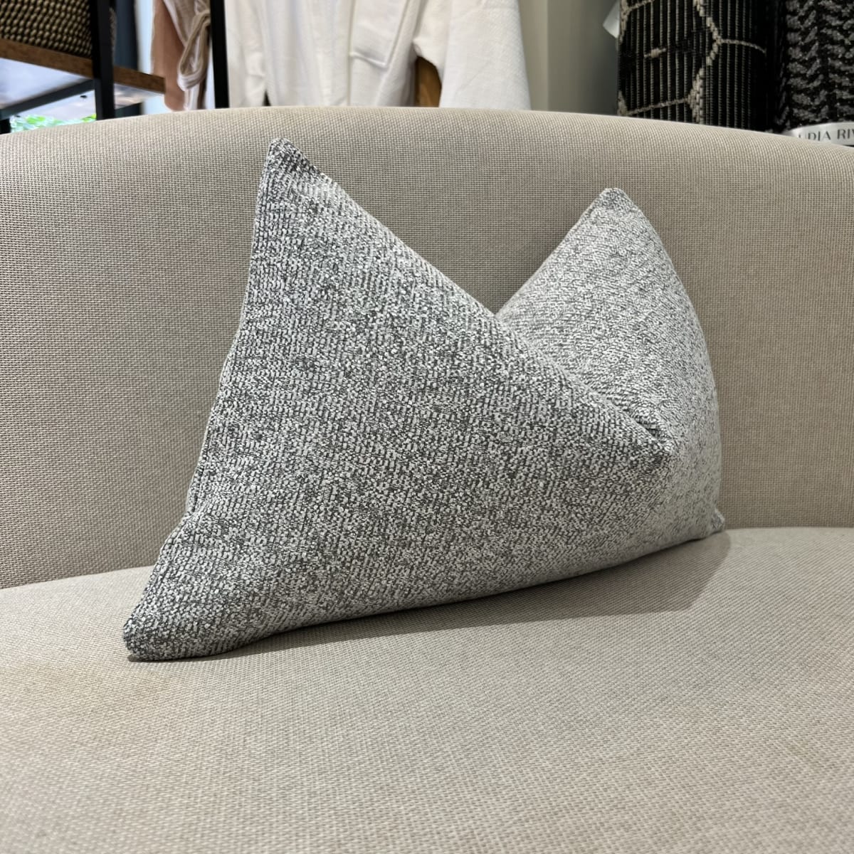 Funda de Cojín Ainara Grafito Rectangular4