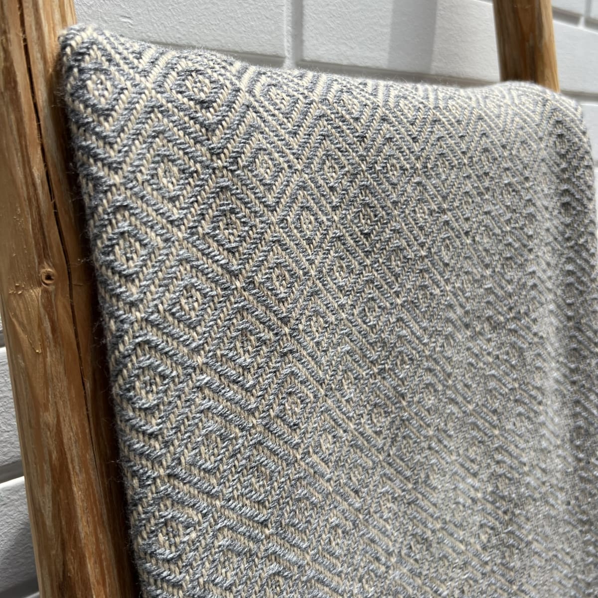 Manta Rombos CharcoalBrown8